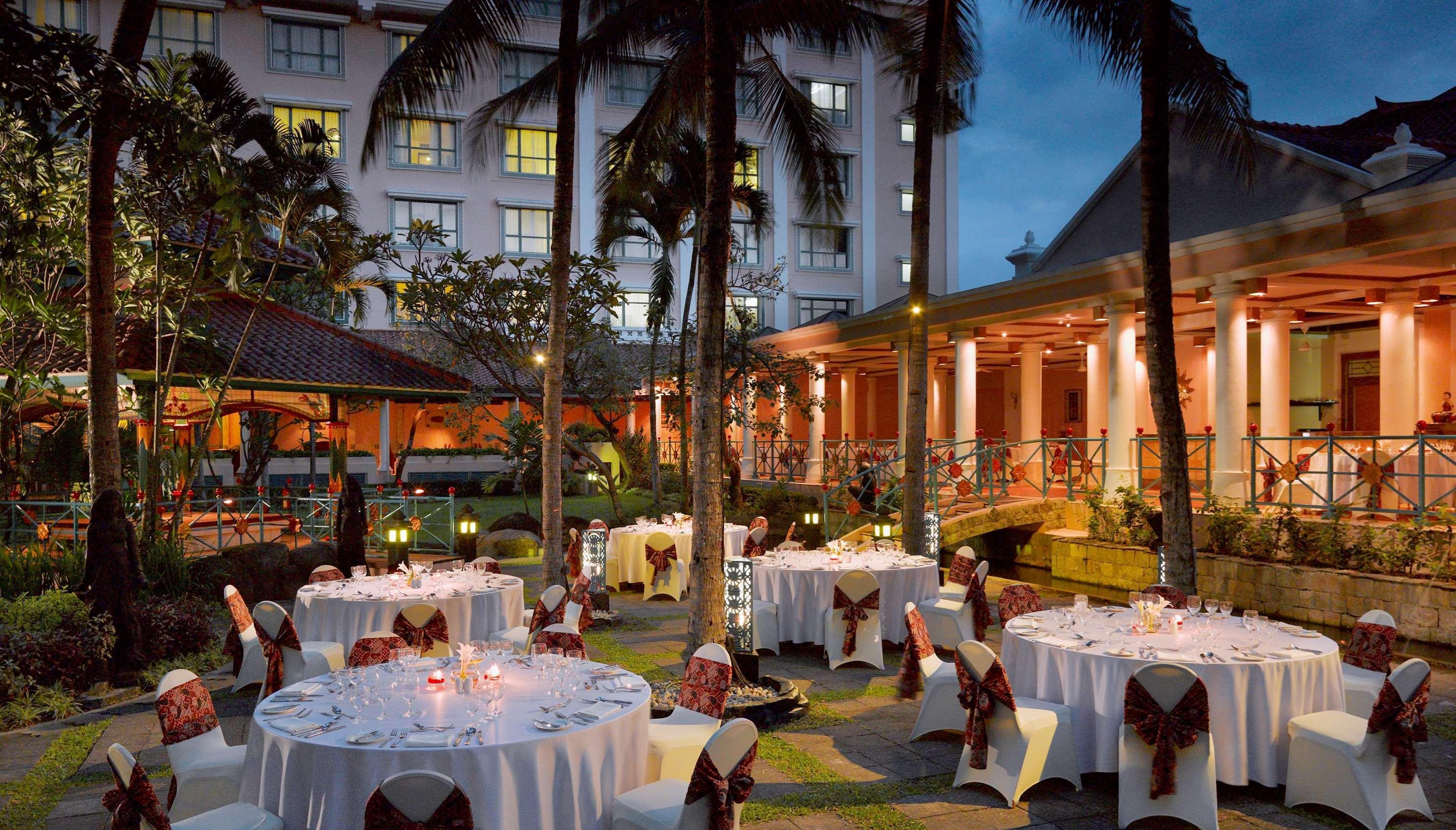Melia Purosani Yogyakarta Hotel Exterior photo The E&O 87 Restaurant