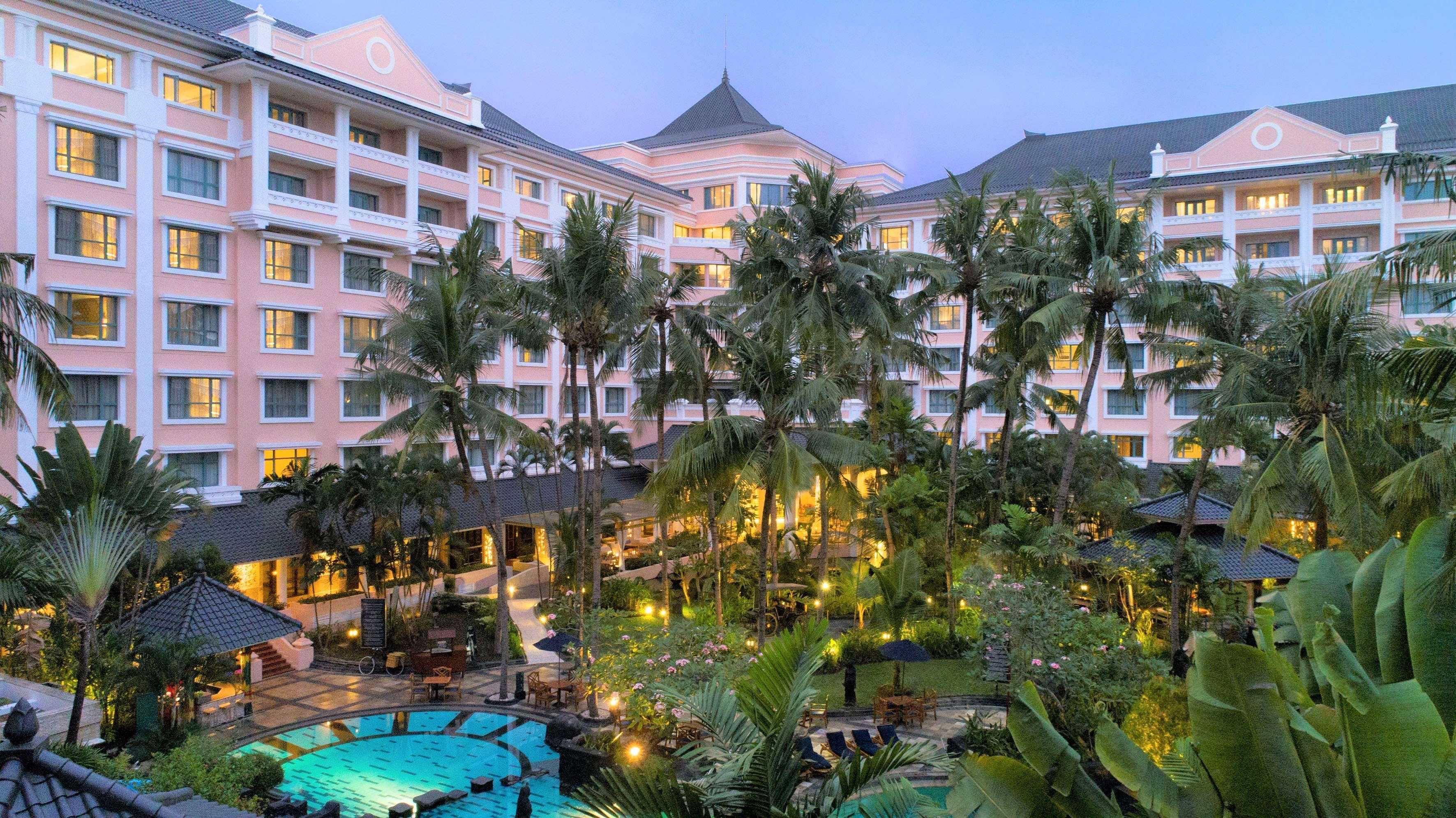 Melia Purosani Yogyakarta Hotel Exterior photo The Royal Hotel