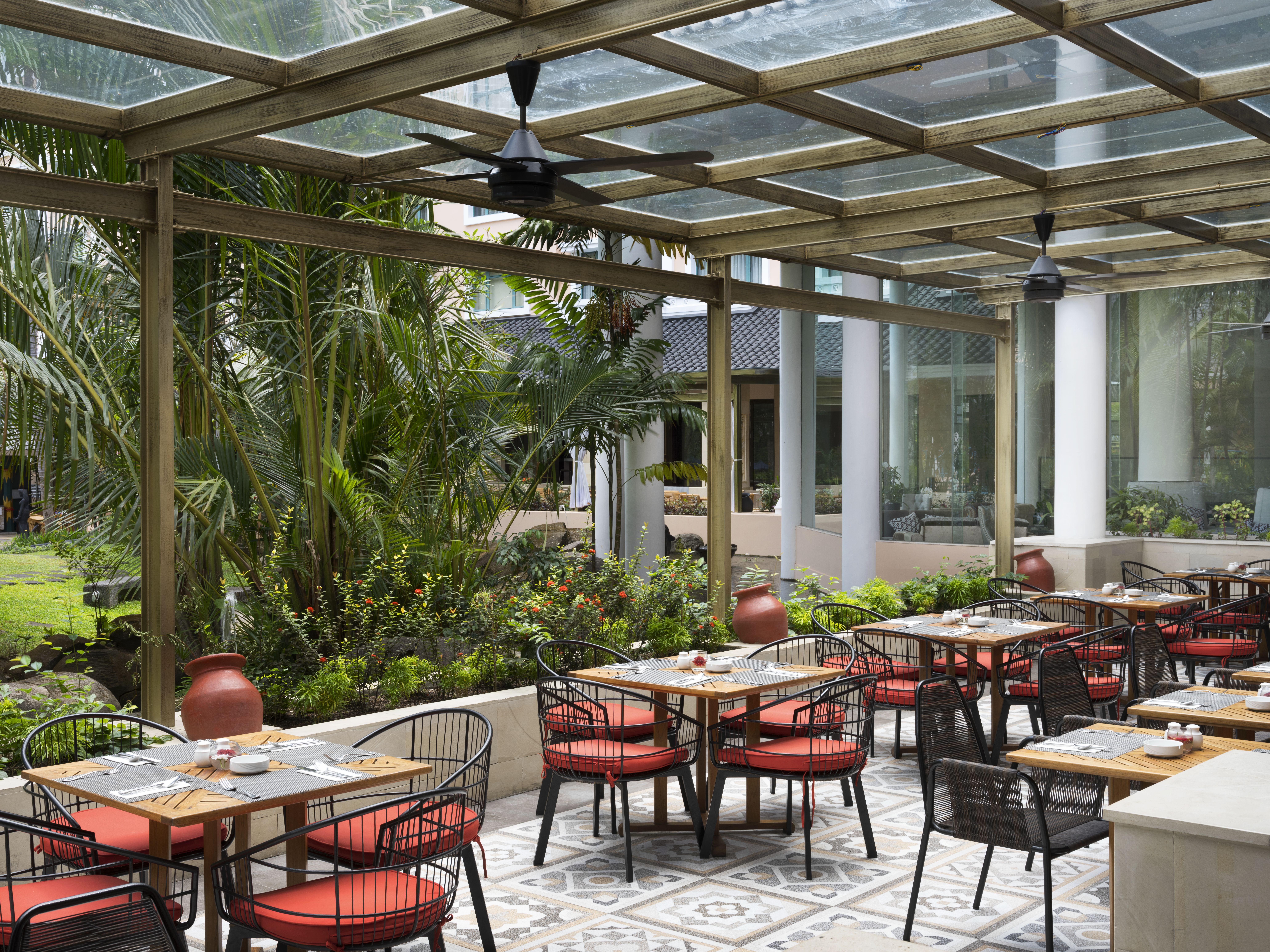 Melia Purosani Yogyakarta Hotel Exterior photo The restaurant