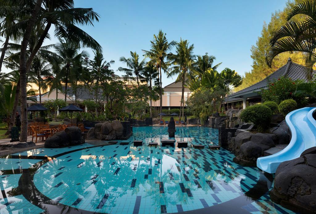 Melia Purosani Yogyakarta Hotel Exterior photo The swimming pool at the resort
